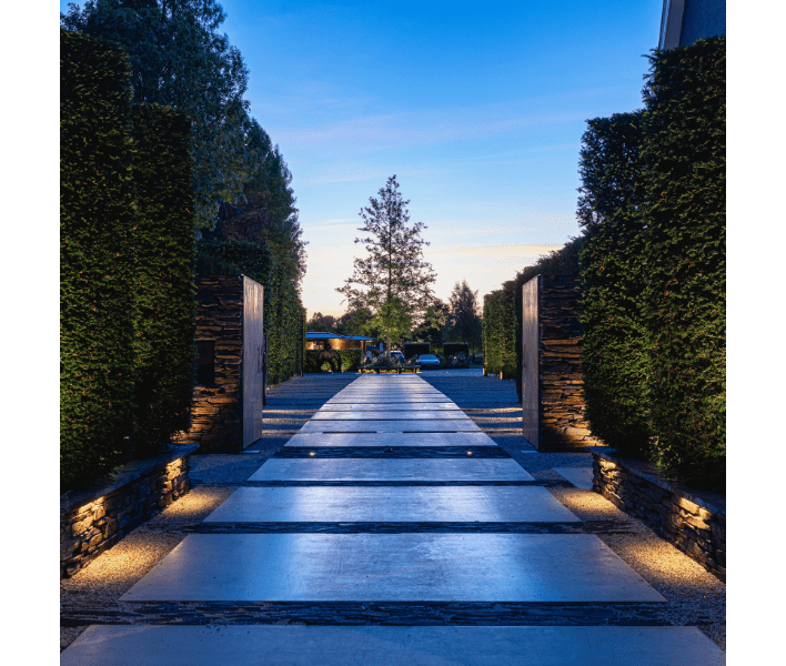 Stylish outdoor driveway lights with motion detection