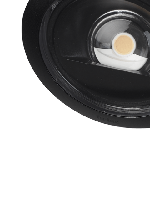 luna_black_3.png