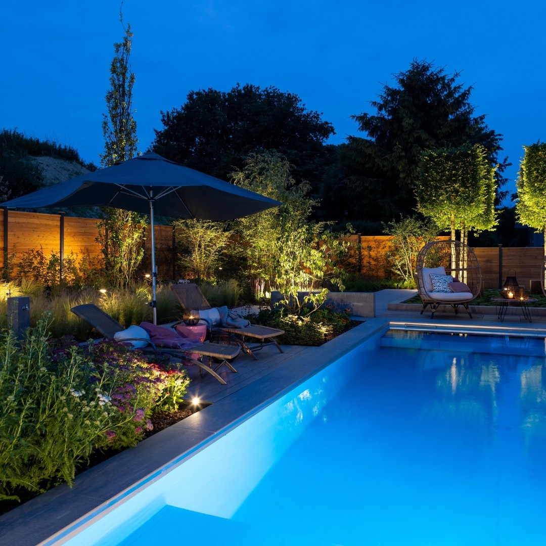 Pool with outdoor lighting - in-lite